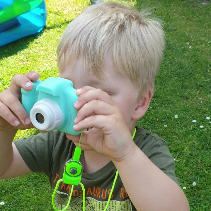 Enfant dormant avec l'oreiller Le P'tit Loup